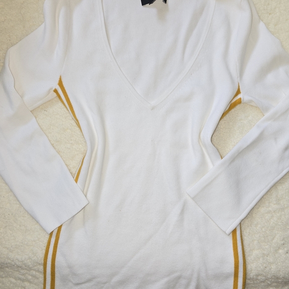Express White and Yellow V-Neck Bodysuit - Picture 2 of 6